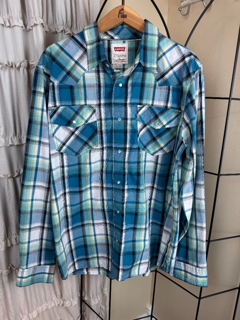 Levi's Blue Green Plaid Western-style Button Up Shirt Pearl Snap Size L EUC